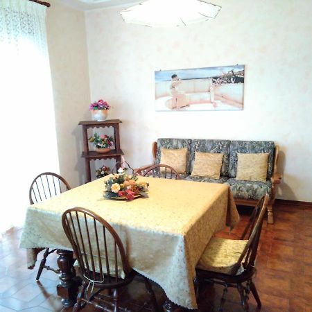 Domanda Apartment Calosso Exterior photo