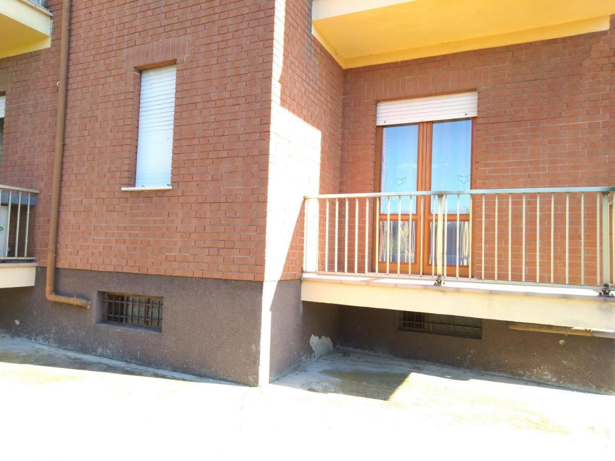 Domanda Apartment Calosso Exterior photo